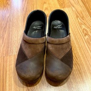Size 40 Dansko Clogs